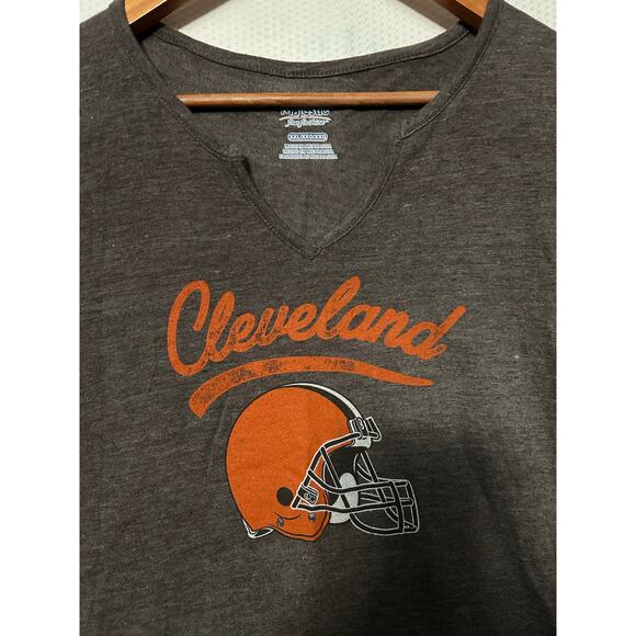 Cleveland Browns T- Shirt Gray Short Sleeve Notched V Neck Casual Tee Size XXL - Picture 3 of 11
